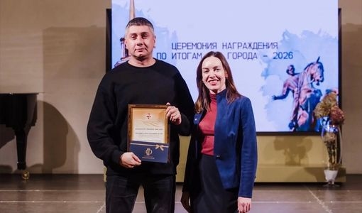 Поздравляем главного режиссёра нашего театра Арсения Кудрю и коллектив театра с заслуженной наградой!
